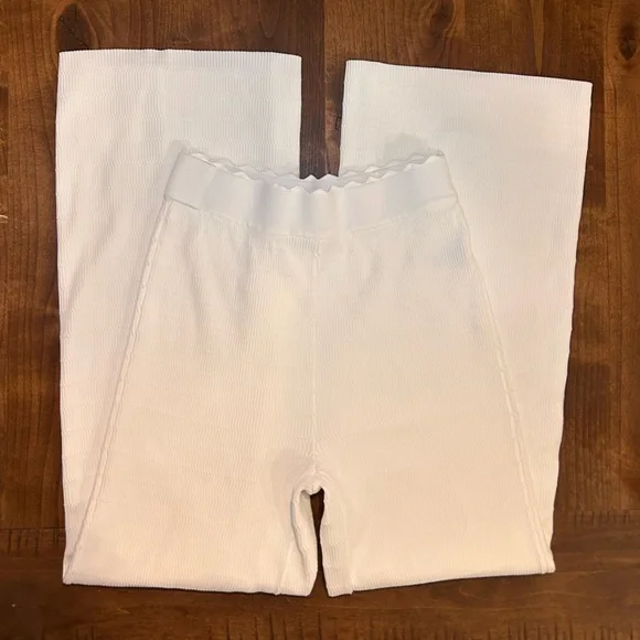 House of Harlow 1960 White Textured/Ribbed Knit Wide Leg Pants – Size M - Picture 2 of 5